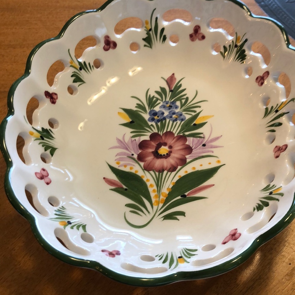 Portugal Ceramic Bowl Handpainted Scalloped Lattice Oval Floral - Picture 1 of 2